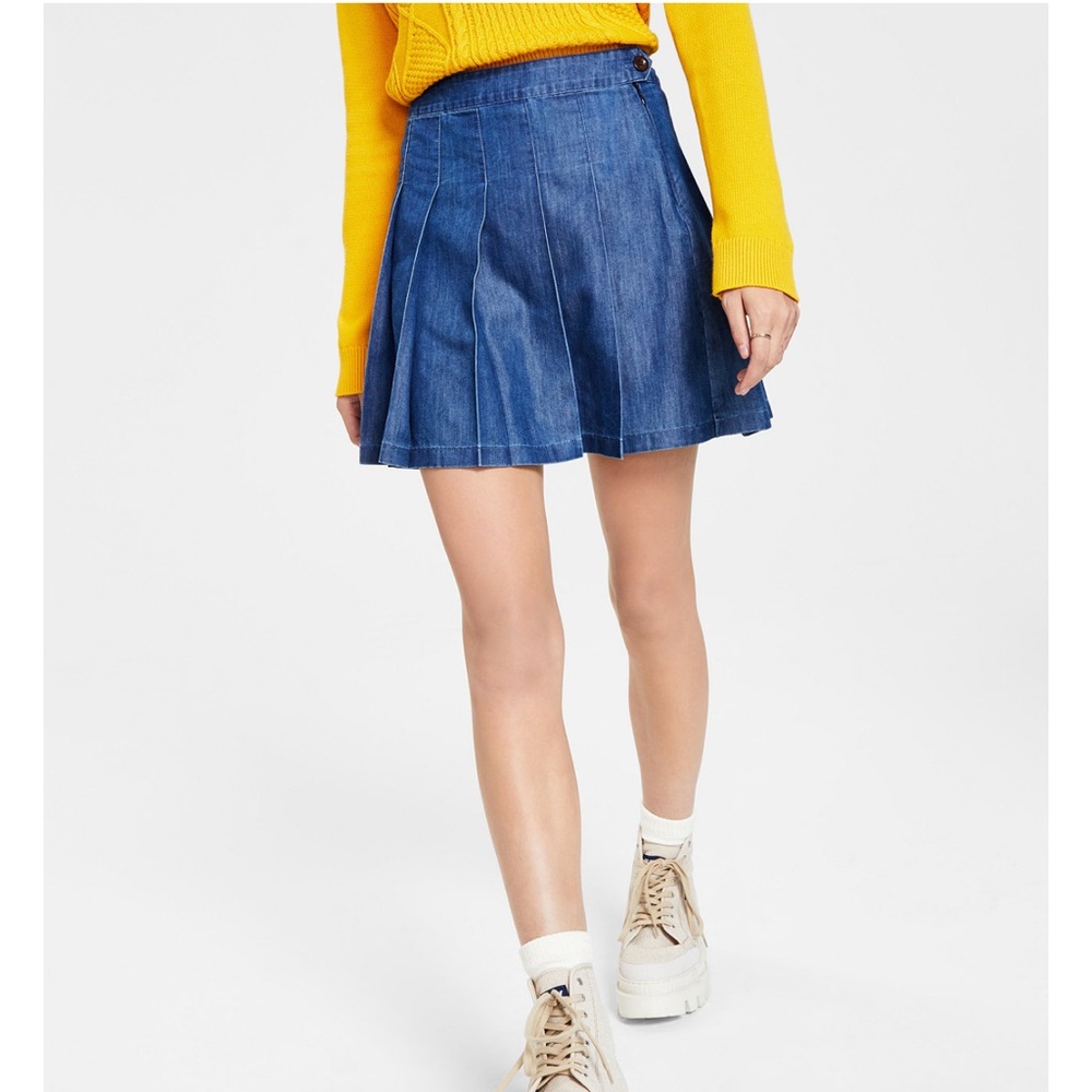 Tommy Jeans Women’s Pleated Denim Mini Skirt NWT